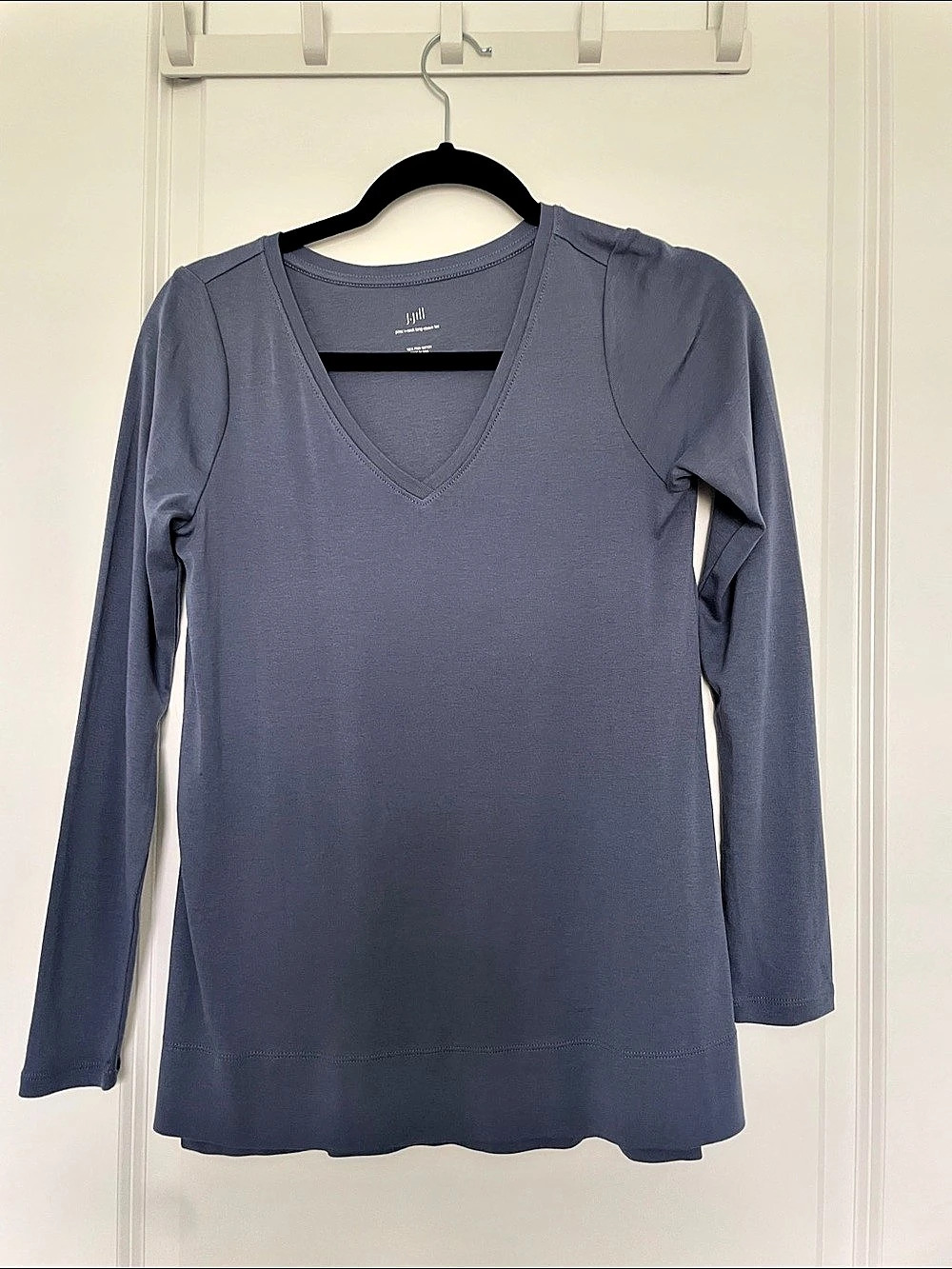 J Jill Pima V-Neck Long Sleeve Tee in Gray XS